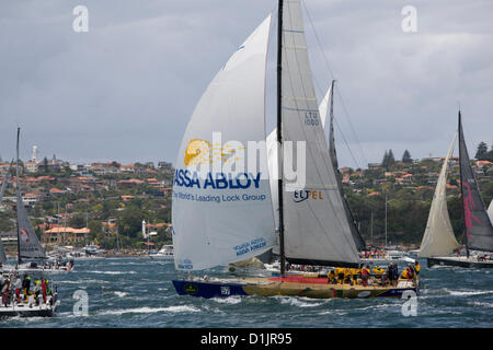 Sydney, Australie. 26 décembre 2012. rolex sydney to hobart yacht race 2012, les yachts dans le port de Sydney pour le départ de la course. Banque D'Images