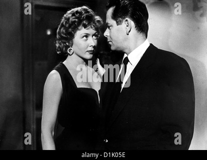 Heisses Eisen Big Heat, Gloria Grahame, Glenn Ford Debby Marsh (Gloria Grahame) gibt Dave Bannion (Glenn Ford) tué par balles Banque D'Images