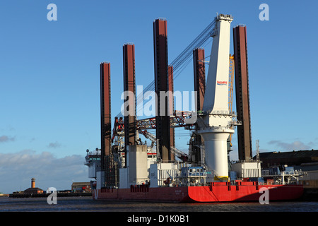 La plate-forme découverte MPI navire au port de Sunderland, en Angleterre. Banque D'Images