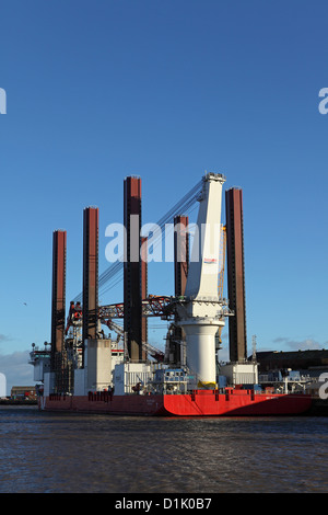 La plate-forme découverte MPI navire au port de Sunderland, en Angleterre. Banque D'Images