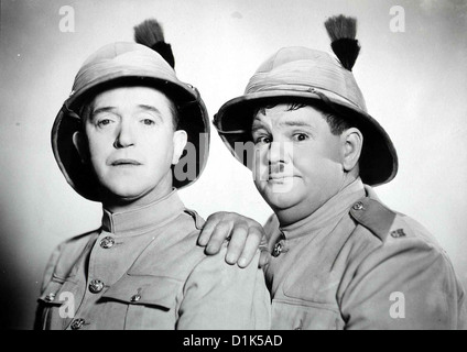 Wir sind Vom Schottischen Infantrie-Regiment Bonnie Scotland Stan Laurel, Oliver Hardy Stan Laurel (McLaurel Stanley) und Banque D'Images