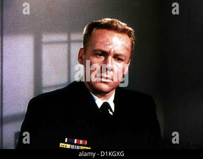 Caine die ihr guerre le destin d'Caine Mutiny, Van Johnson Leutnant Maryk (Van Johnson) bewirkt zusammen mit Leutnant Keefer die Banque D'Images