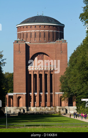 Le planétarium dans le parc de la ville (Stadtpark) à Hambourg, Allemagne Banque D'Images