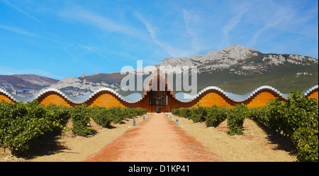 Ysios winery par l'architecte Santiago Calatrava. Laguardia. Route des vins de la Rioja Alavesa. L'Alava. Pays Basque. Espagne Banque D'Images