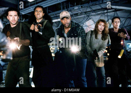 Steve Baker virus contagieux (William Baldwin), Hiko (Cliff Curtis), Richie (Sherman Augustus), Nadia (Joanna Pacula), Kit Banque D'Images