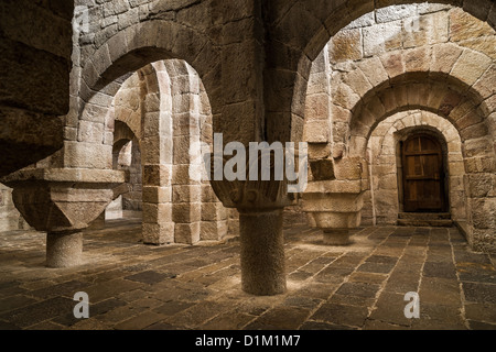 Crypte de l'église de Saint Salvador en Monasterio de Leyre. Navarre, Espagne. Banque D'Images