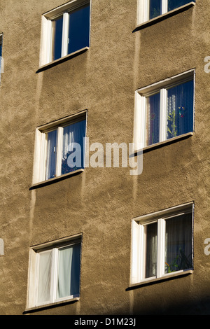 Façade extérieure typique à Prenzlauer Berg à Berlin, Allemagne Banque D'Images