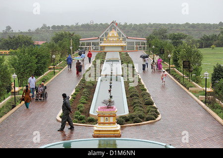 Entrée du temple de Sai Baba, Pandurang Kshetra Hadshi , Maharashtra, Inde Banque D'Images