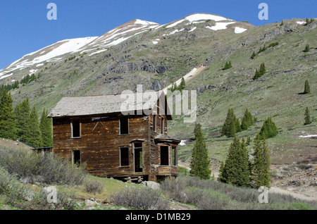 Pass ingénieur jeep tour passe à 12 500 m d'altitude entre Silverton et et Lake City Colorado dans les montagnes de San Juan Banque D'Images