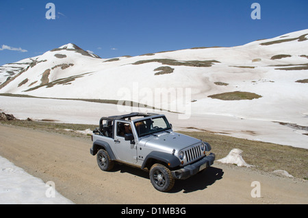 Pass ingénieur jeep tour passe à 12 500 m d'altitude entre Silverton et et Lake City Colorado dans les montagnes de San Juan Banque D'Images