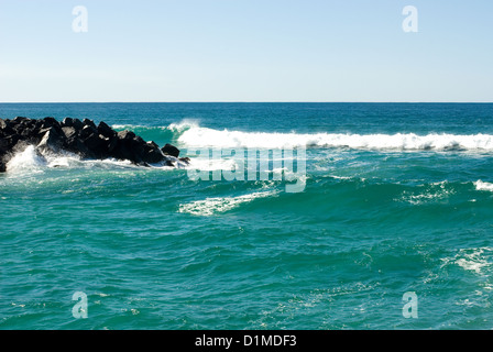 L'approche des vagues la côte au Brunswick Heads, dans le Nord de la Nouvelle-Galles du Sud, Australie Banque D'Images