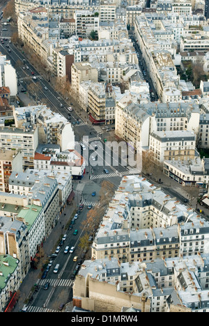 Vue des rues parisiennes, capturées à partir de la Tour Montparnasse Banque D'Images