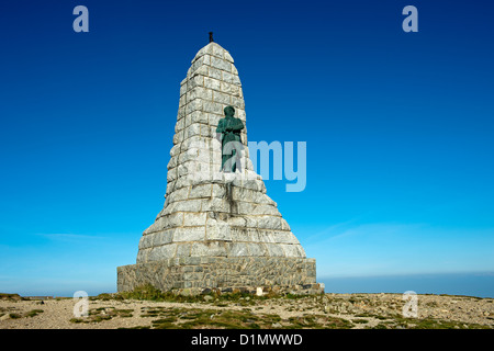 Monument à la mémoire du bataillon de Chasseurs alpins diables bleus sur le haut du mont Grand Ballon, Vosges, France Banque D'Images