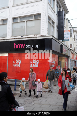 HMV Pop-Up shop dans le centre de Brighton UK avec la grosse vente juste après Noël 2012 Banque D'Images