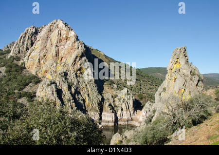 Penafalcon falaise dans le Parc National de Monfrague, Estrémadure, Caceres, Espagne. Banque D'Images