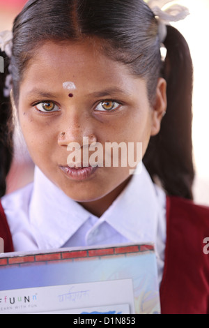 Fille de l'école indienne de l'Inde du sud de l'Andhra Pradesh Banque D'Images