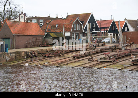 Chantier dans la petite place Urk Pays-Bas Banque D'Images