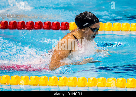 Rebecca Soni (USA) gagnant de la médaille d'or dans le 200 mètres brasse au Jeux Olympiques d'été 2012, Londres Banque D'Images