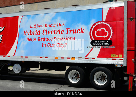 Batterie hybride grand camion de transport Banque D'Images