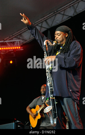 Groupe de jazz contemporain effectue à Stockholm Jazz Festival. Le chef est Courtney Pine, multi-instrumentiste britannique. Banque D'Images