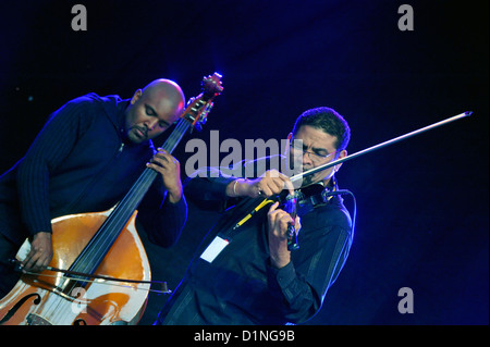 Groupe de jazz contemporain effectue à Stockholm Jazz Festival. Le chef est Courtney Pine, multi-instrumentiste britannique. Banque D'Images