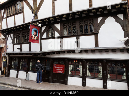 Le cadre en bois Kings Head public house à Shrewsbury Banque D'Images