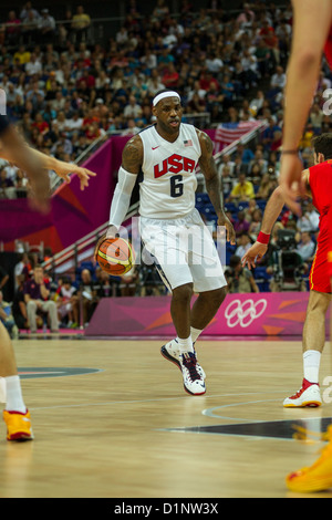 Lebron James (USA) qui se font concurrence sur la médaille d'or jeu de basket-ball aux Jeux Olympiques d'été, Londres 2012 Banque D'Images