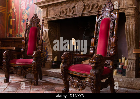 Cheminée dans la grande salle à manger, Castello di Amorosa, Napa Valley, Californie Banque D'Images