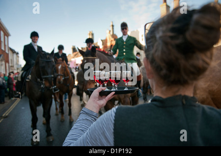 Waveney Harriers Boxing Day Hunt laisser Bungay dans le Suffolk en Angleterre. 26-12-2012 Banque D'Images