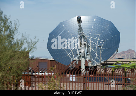 La plus grande concentration commerciale solaire parabolique plat à la Phoenix, AZ siège des technologies solaires au sud-ouest Banque D'Images