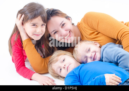 Une famille heureuse de trois enfants Banque D'Images