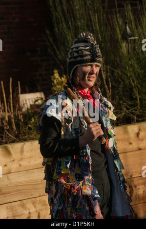 Bishops Waltham, Hampshire, Angleterre, le 1 janvier 2013. Danseurs Morris anglais dans la place du village d'effectuer leur traditionnelle Banque D'Images