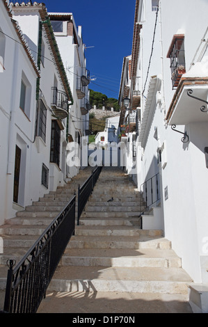 Une rue étroite Mijas, Espagne Banque D'Images