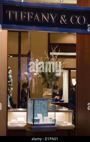 Tiffany & Co boutique magasin vitrine fenêtre Via Condotti Rome Italie shopping Banque D'Images