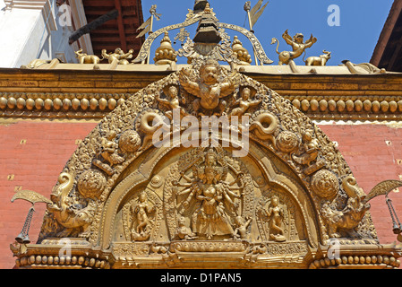 Entrée à la fenêtre 55 Palace à Durbar Square Bhaktapur, Népal dans l'antiquité Banque D'Images