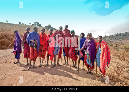 Worriers massaï ou des hommes comme vu dans et autour le cratère du Ngorongoro en Tanzanie;l'Afrique de l'Afrique; Banque D'Images