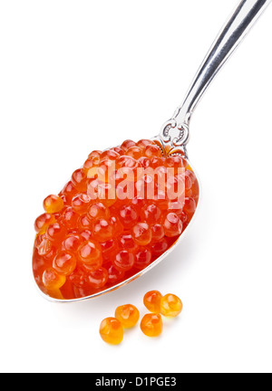 Cuillère de caviar rouge sur fond blanc Banque D'Images