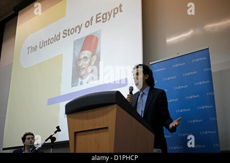 Maikel Nabil Sanad, blogueur et activiste politique égyptien, prononcera un discours à l'Université de tel-Aviv le 02 janvier 2012. Maikel est devenu célèbre en 2010 pour avoir refusé de servir dans l'armée égyptienne, puis en 2011 pour son rôle dans la révolution égyptienne. Il est connu pour promouvoir les valeurs démocratiques libérales en Égypte et pour faire campagne pour des relations pacifiques entre l'Égypte et Israël. Banque D'Images