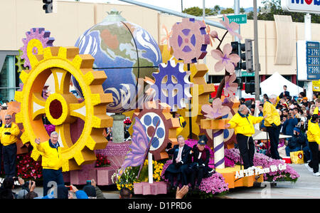 Rotary International 'Flotteur tous les endroits que nous avons rendez-vous !" au cours de la 124ème Rose Parade sur le Colorado Blvd., à Pasadena, Californie le Mardi, Janvier 1, 2012. Banque D'Images