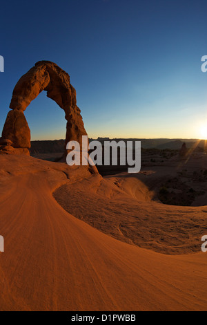 Delicate Arch au coucher du soleil, Arches National Park, Moab, Utah, USA Banque D'Images