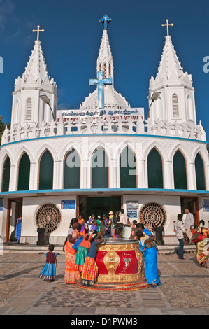 Our Lady's Tank au Sanctuaire Basilique Velankanni Tamil Nadu Inde Banque D'Images