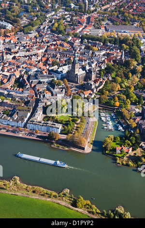 Les Pays-Bas, Doesburg, ville fortifiée à la rivière IJssel. Vue aérienne. Banque D'Images