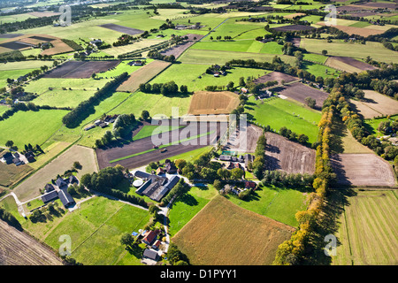 Les Pays-Bas, Lochem, de fermes et de champs. L'agriculture. Aerial Banque D'Images