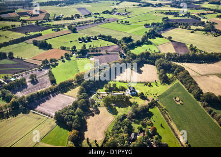 Les Pays-Bas, Lochem, de fermes et de champs. L'agriculture. Aerial Banque D'Images