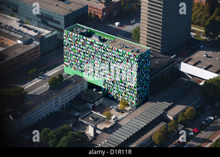 Les Pays-Bas, Utrecht, Université d'Utrecht. Appartement coloré bâtiment appelé Casa de confettis. Logement étudiant. Vue aérienne. Banque D'Images