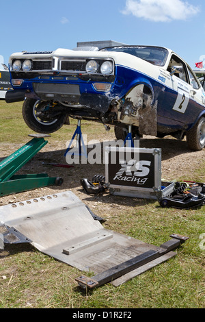 Mick Strafford's1973 Chevrolet Firenza pouvez suis subit une réparation pendant la paddock 2012 Goodwood Festival of Speed, Sussex, UK. Banque D'Images