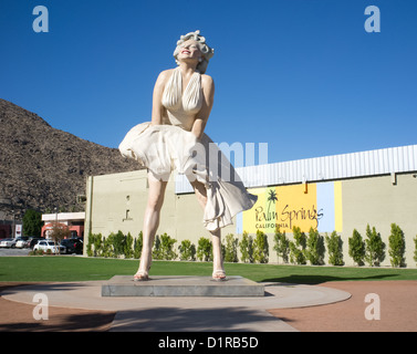 Photographie couleur de Marilyn Monroe statue par Seward Johnson, Palm Springs, CA, USA, Amérique du Nord Banque D'Images