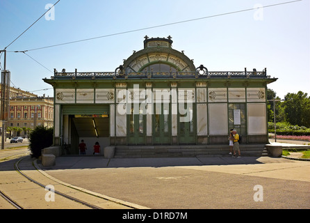 -L'- Station Karlsplatz à Vienne (Autriche). Banque D'Images