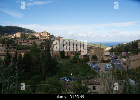 Deia est un mountainvillage pitoresque dans les montagnes de Tramuntana sur la côte nord-ouest de Majorque Banque D'Images