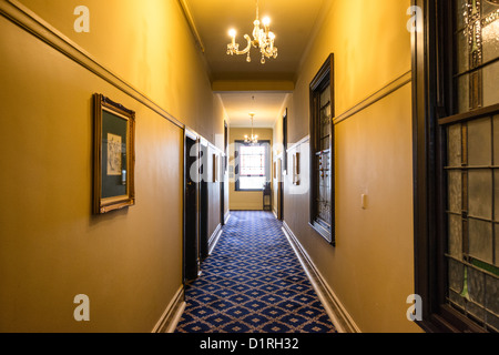 KATOOMBA, Australie - un couloir à l'intérieur de l'historique Hôtel Carrington à Katoomba dans les Blue Mountains of New South Wales, Australie. Le Carrington est un hôtel historique construit en 1880. Banque D'Images